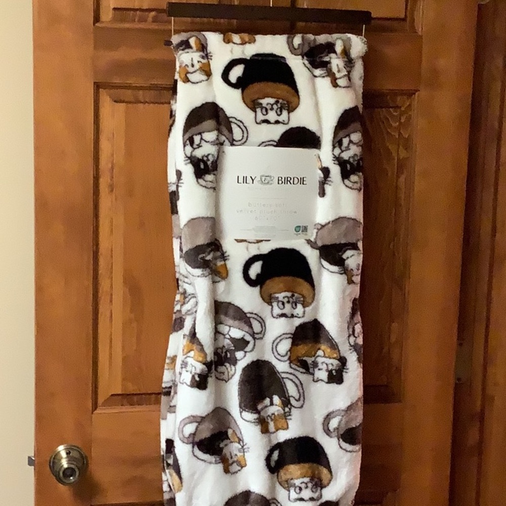 Lily & Birdie Coffee Cats Blanket